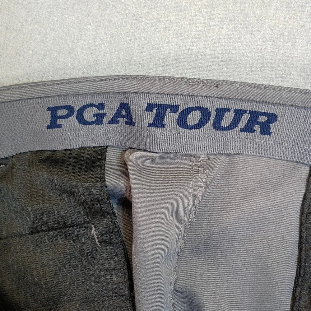 PGA TOUR Men's Size 44 Gray Performance Golf Shorts Stretch Casual Cargo Pocket